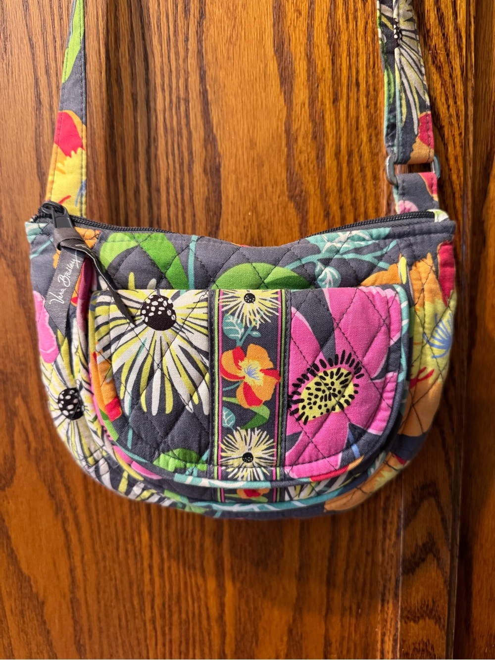 EUC RETIRED! Vera Bradley Quilted “Lizzy” Crossbody Purse in “Jazzy Blooms”